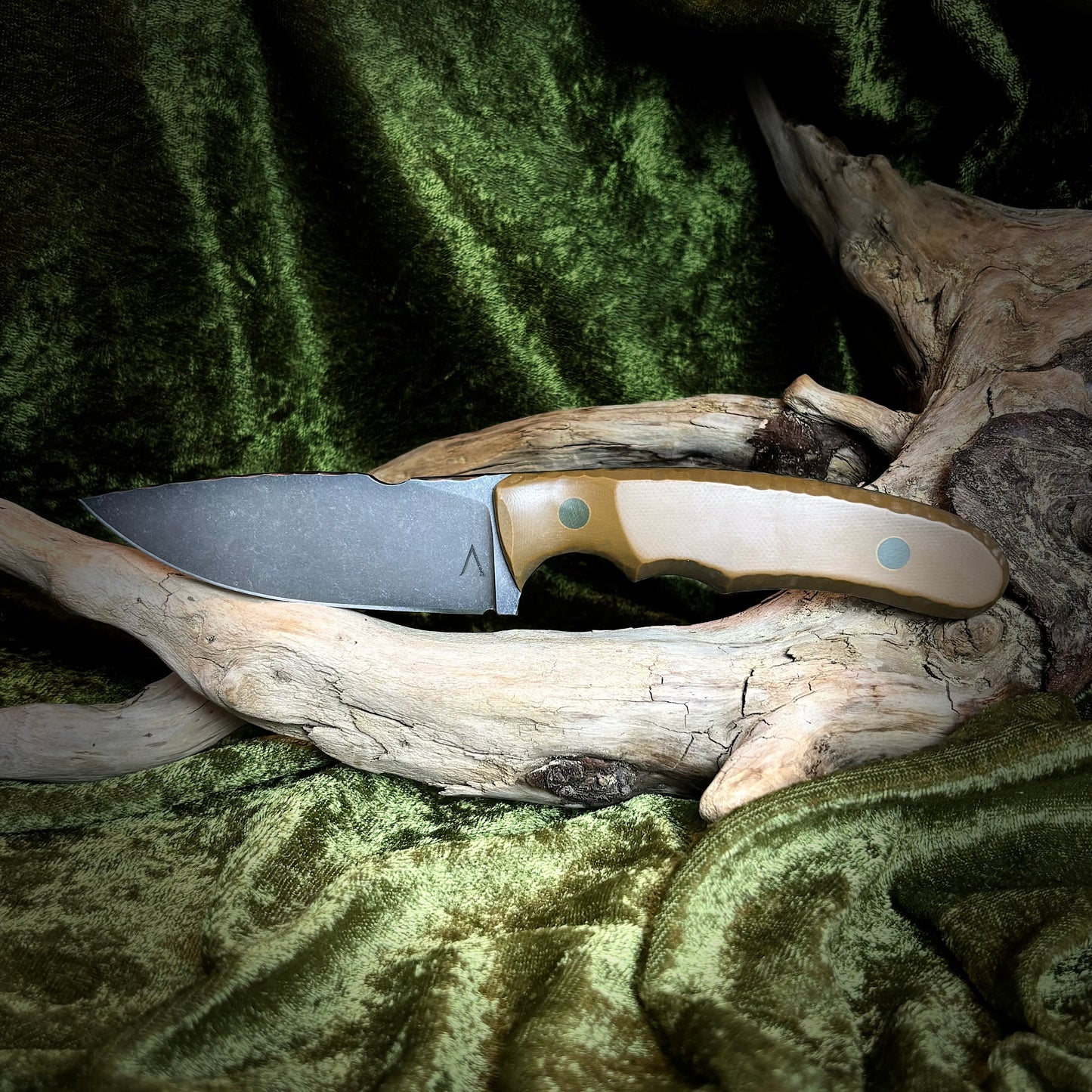 Middle Fork Hunter in 52100, V3 Grind / Coyote G-10 Handle